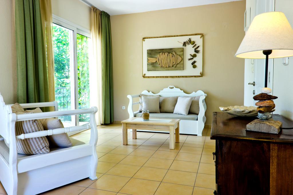לימנאס Thassian Villas חדר תמונה