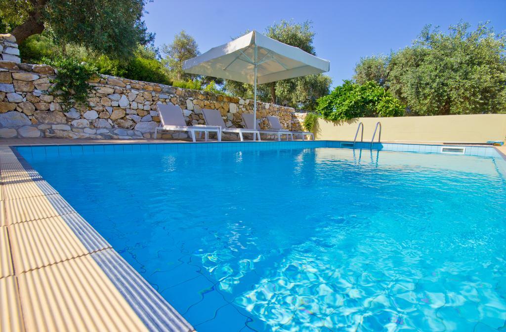 לימנאס Thassian Villas חדר תמונה